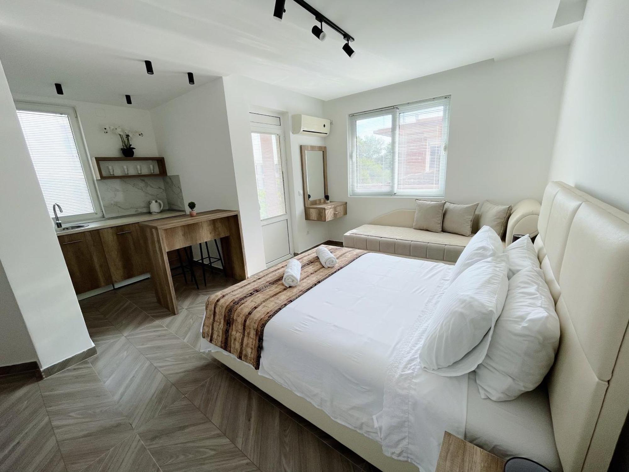 Guest House Koliqi - Hotel & Apartments Ulcinj Kültér fotó